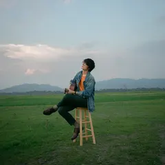 เธออยู่ไกลหรือไม่มีจริง (Distance)